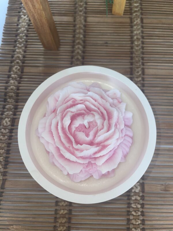 Love Rose - Image 6
